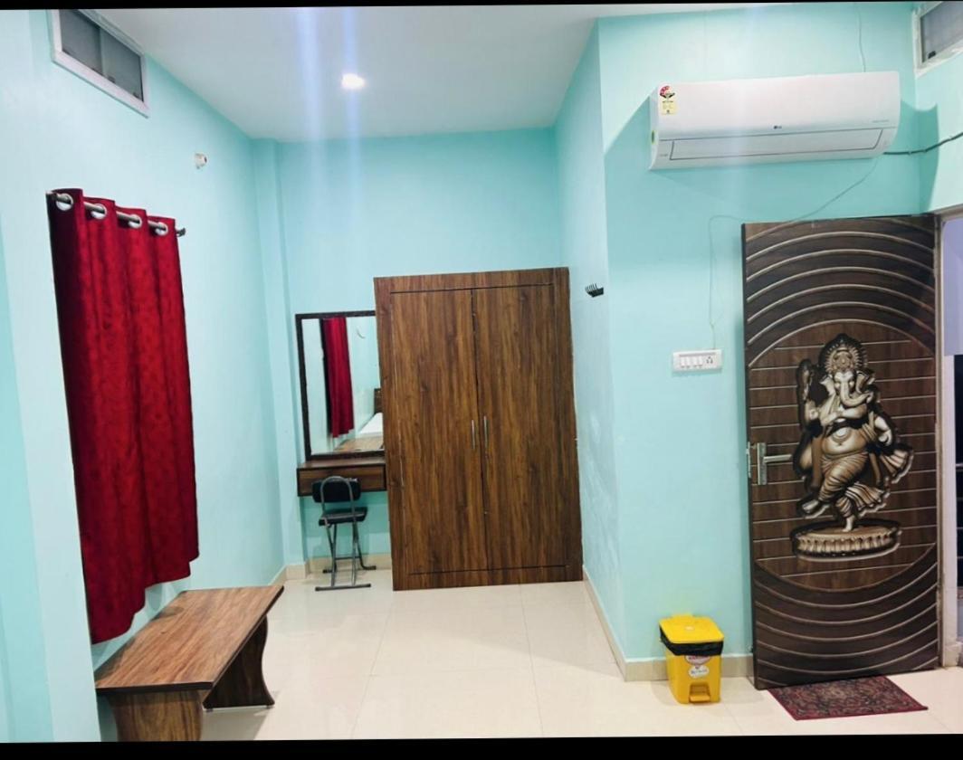 Guest house Lotus Paying Varanasi